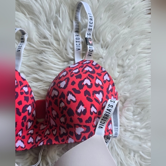 Victoria's Secret T-shirt Bra - Picture 2 of 7